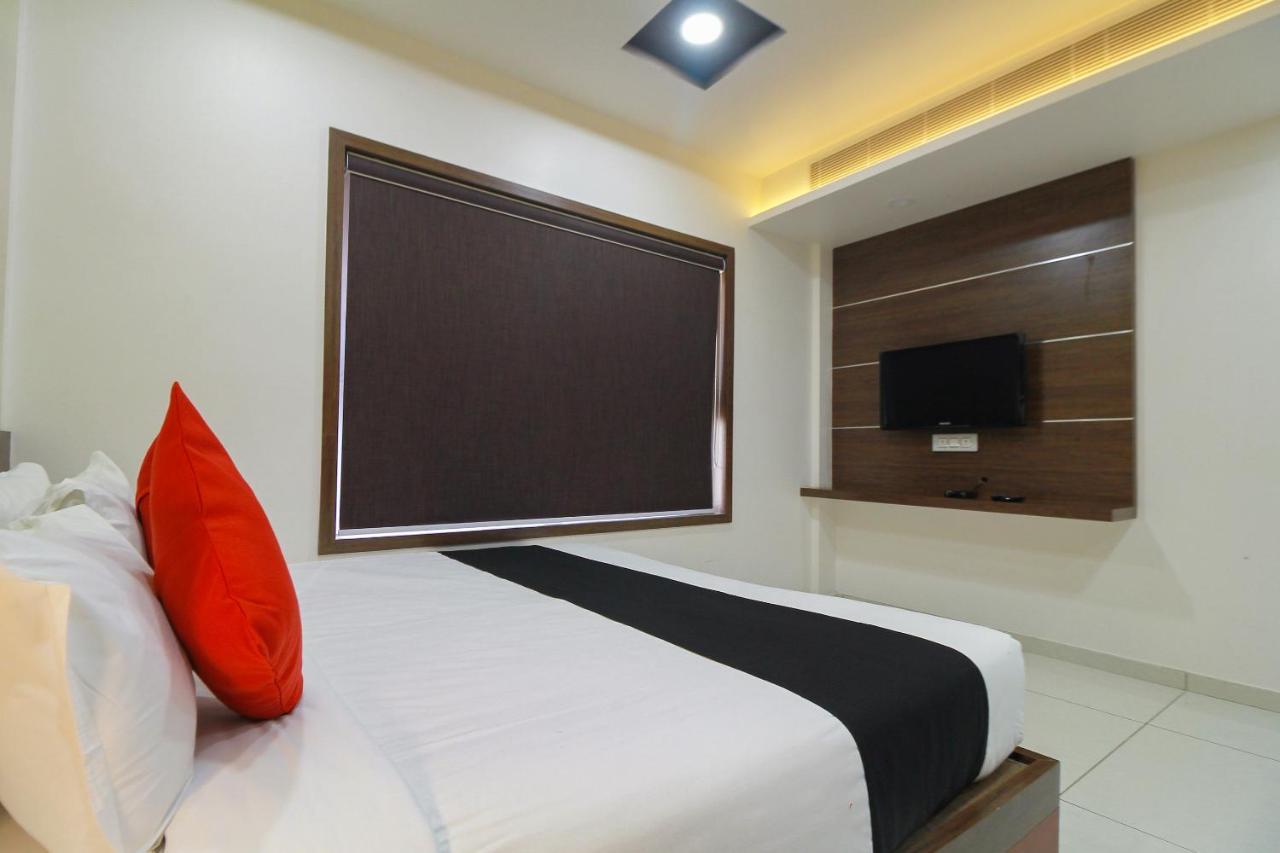 Le Moshe Inn Ferokh Bagian luar foto